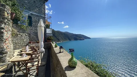 corniglia coast