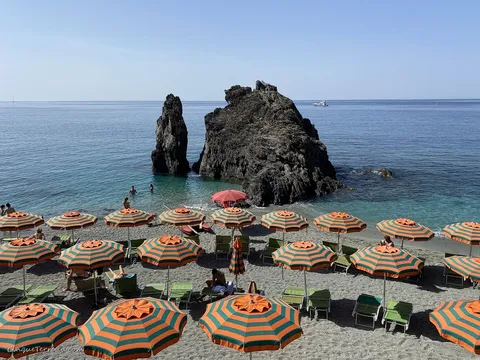 monterosso beach 02