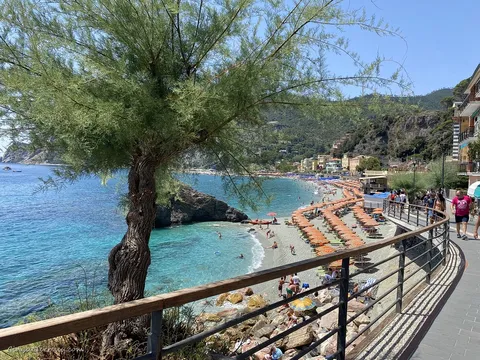 monterosso promenade