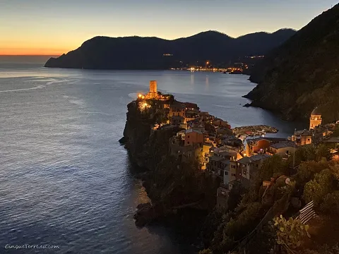vernazza lights