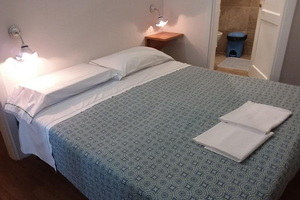 vernazza rina rooms small