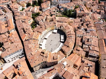 Plaza del Anfiteatro de Lucca