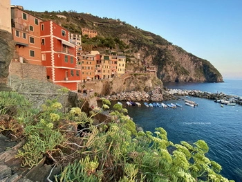 Il paese di Riomaggiore alle Cinque Terre